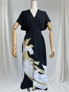 72ぽっちゃりさん向着物リメイク　正絹黒留袖 鶴と束ね熨斗金駒刺繍からワンピース