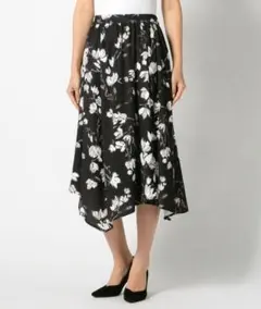 美品！ミューズ リファインド クローズ アシンメトリーフレアスカート