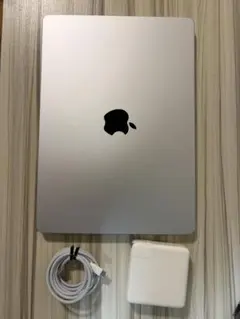 Macbook pro M1pro 16GB 512GBのサムネイル