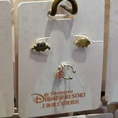 上海ディズニー　ズートピア　ピアス　イヤーカフ　イヤリング　新品未使用