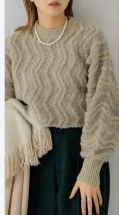 KBF ループヤーンジャガードニット　美品　ベージュ