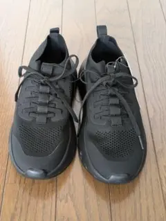 新品未使用GU ボリュームソールスニーカー