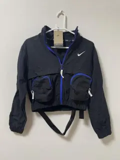 Nike クロップド丈 マウンテンパーカー ブラック