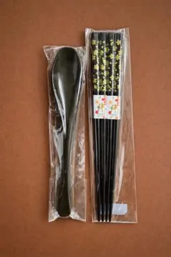 【新品】天然木 箸＆レンゲセット 桜柄 日本製