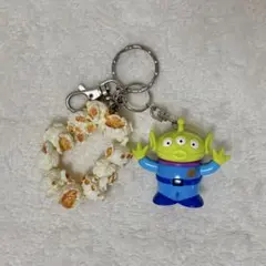 ディズニー キーチェーン ポップコーンバケット リトルグリーンメン レア