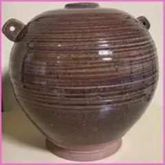 茶色 陶器 丸型花瓶 持ち手付き