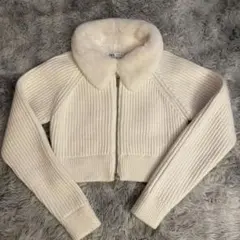 ZARA ホワイト クロップドジャケット　ファー付きSサイズ