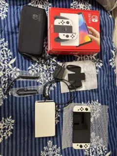 Nintendo Switch 有機ELモデル ホワイト 本体＋ケース