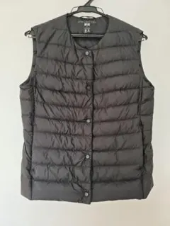 UNIQLO ブラック ダウンベスト