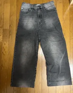バギーデニムパンツ Mサイズ ブラック系