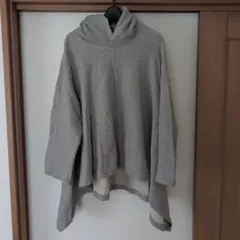 グレー パーカー