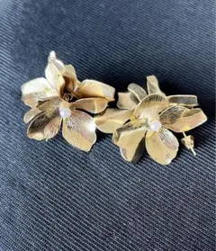 最終値下げ！フラワーゴールドピアス 美品！