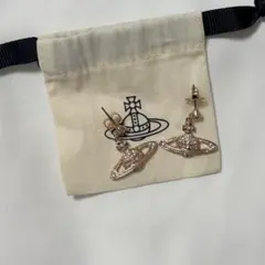 美品 Vivienne Westwood ヘアピン ヘアクリップ ゴールド - メルカリ