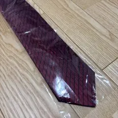 バーガンディ ストライプ ネクタイ