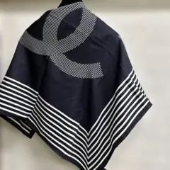 ❣️シャネル　シルクスカーフ　白＆黒　粋‼️