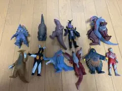 ウルトラマンソフビ11体まとめ売りのサムネイル