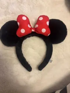 ミニーマウス カチューシャ 赤い水玉リボン
