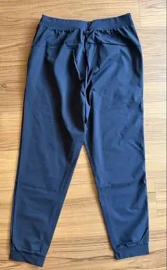 新品 ユニクロ ウルトラストレッチアクティブアンクルパンツ M ネイビー