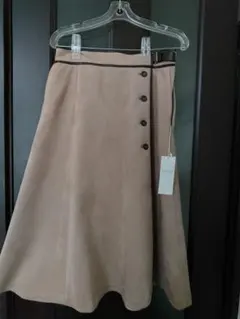 ★エニィスィス★ベージュ フレアスカート スエード風