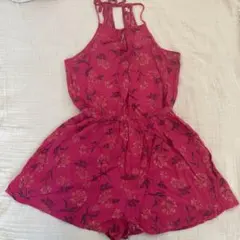 【Hollister】ピンクの花柄ロンパースのサムネイル