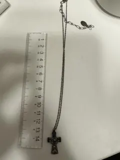 ストーン付きシルバークロスネックレス