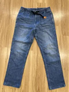 Item thumbnail for item fda03472-3a3f-4430-96f6-7607cb7ab2c1