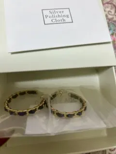 ゴールドブラックツイストフープピアス