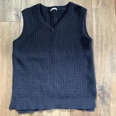 GU 黒 ノースリーブ ニット セーター