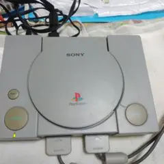 Sony PlayStation 本体 コントローラー2個付き