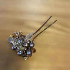 パールグレー 蝶モチーフ ヘアピン