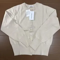 ナチュラルビューティーベーシックのカーディガン