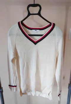 UNIQLO アイボリー Vネックセーター M