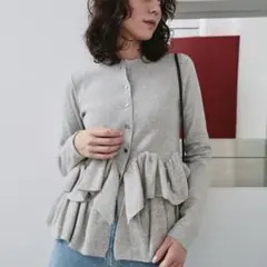 titivate フリルヘムニットカーディガン