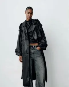オーバーサイズ　フェイクレザーロングコート
