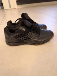 Umbro ブラック フットサルシューズ 23サイズ