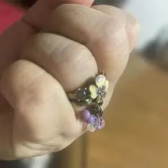 お値下げ。アナスイ花とチャーム付きリング2点セット