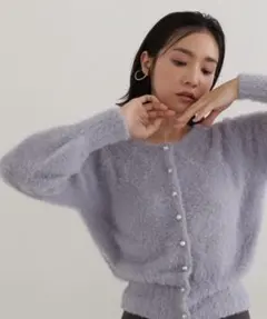 [美品]ナチュラルビューティーベーシック　フェザーダイヤ柄ニット　グレー