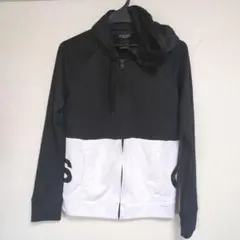 adidas パーカー 黒/白 ロゴ入り　ジュニアM