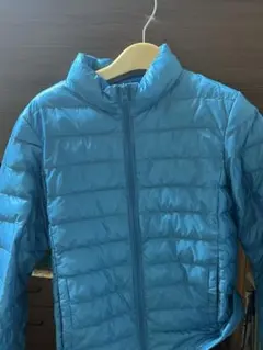 大流行ユニクロ　中綿ジャケット　キッズ　ライトブルー150