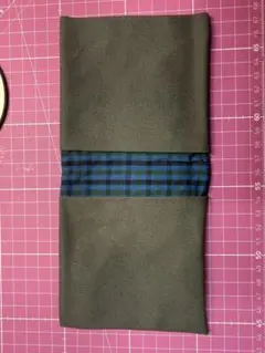 【ハンドメイド】隠しポケット付き マルチケース ファミリア風チェック×カーキ