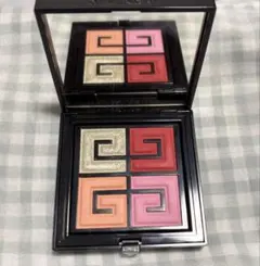 【美品】Givenchy ジバンシイ レッド・ライト・パレット アイシャドウのサムネイル