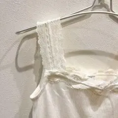CINEMA CLUB 【M】 ホワイト レース タンクトップ　シンプル 可愛い