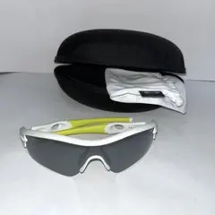 オークリ　スポーツサングラス OAKLEY サングラス　ホワイト/イエロー