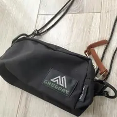 GREGORY ブラック ボディバッグ
