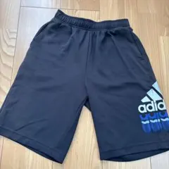 adidas 黒 ハーフパンツ　150