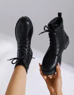 【SHEIN】 ブラックブーツのサムネイル