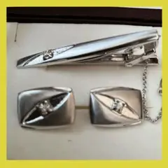 ネクタイピンとカフスセット　未使用品