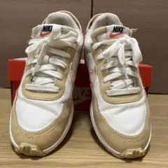 NIKE レディース　スニーカー　waffle ワッフル　デビュー