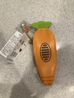 ジュディ・ホップス ポーチ チェーン・チャーム付き ニンジン型レコーダーペン