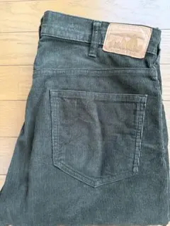 patagonia 32×32 コーデュロイストレートパンツ　ダークグリーンのサムネイル
